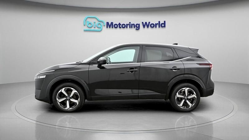 Used Nissan Qashqai N-Connecta 2022 Black SUV