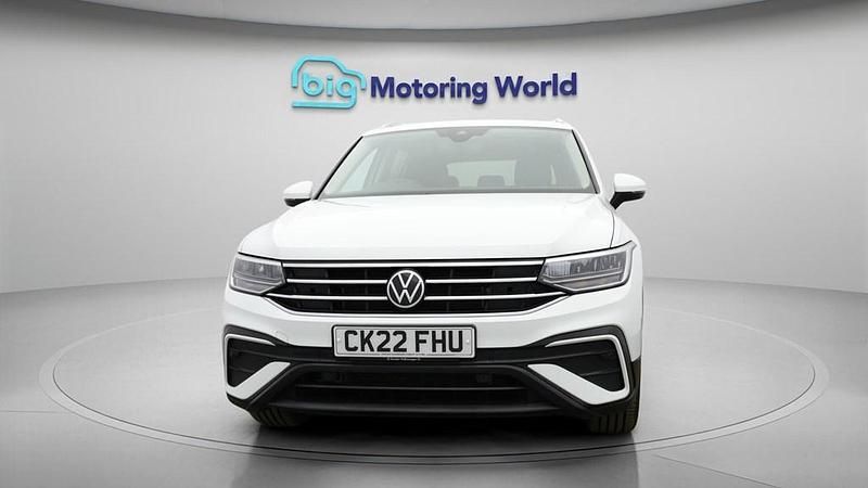 Used VW Tiguan Allspace S 150 HP (110 kW) 2022 White SUV