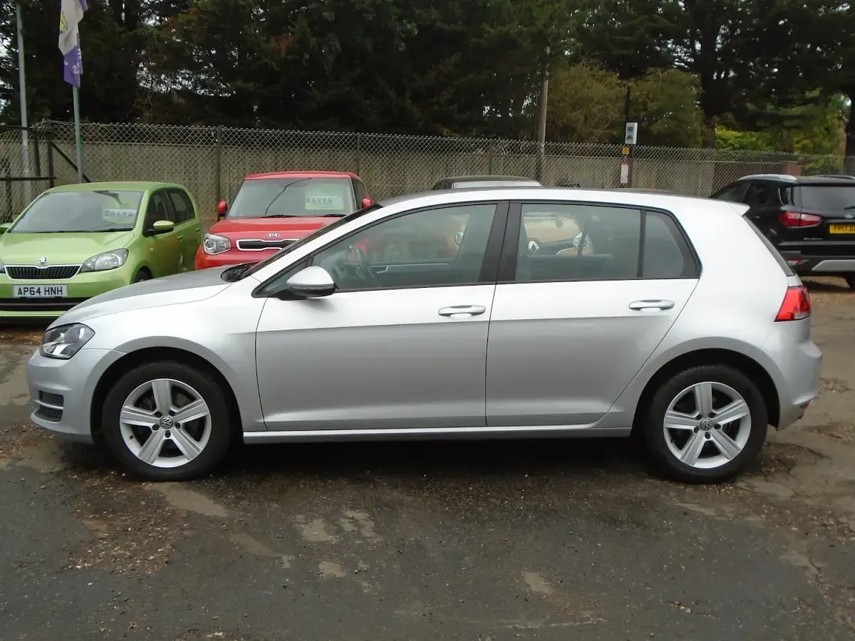 Used VW Golf VII Match 110 HP (80 kW) 2015 Silver Hatchback