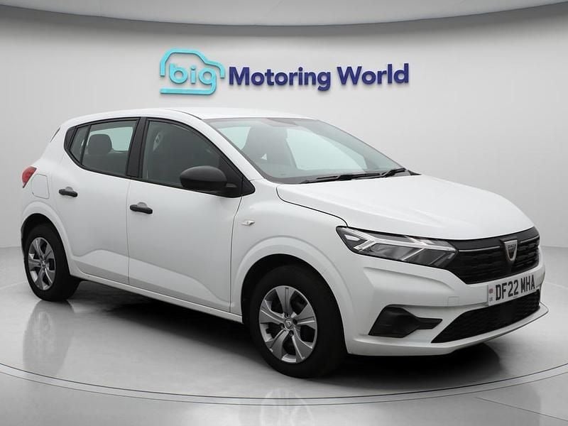 White Used 2022 Dacia Sandero Essentiel Hatchback | £7,858 (Super price) - Image 1/4