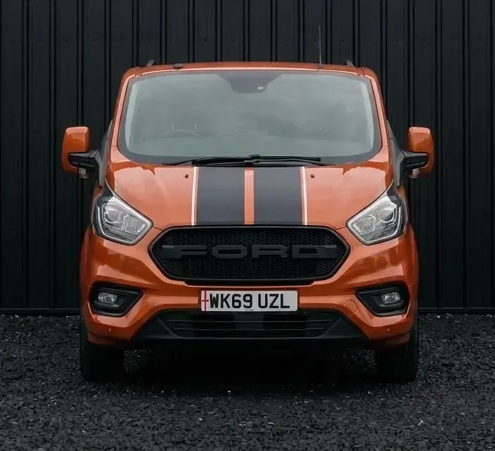 Used Ford Transit Custom Limited 130 HP (95 kW) 2019 Orange Van