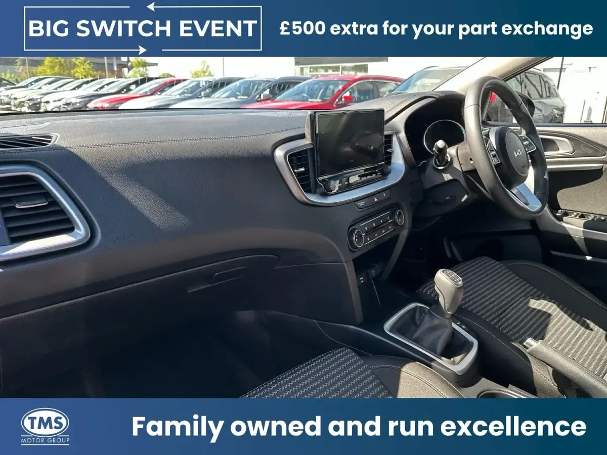 Używany Kia Ceed 138 KM (101 kW) 2025 Czerwony Hatchback
