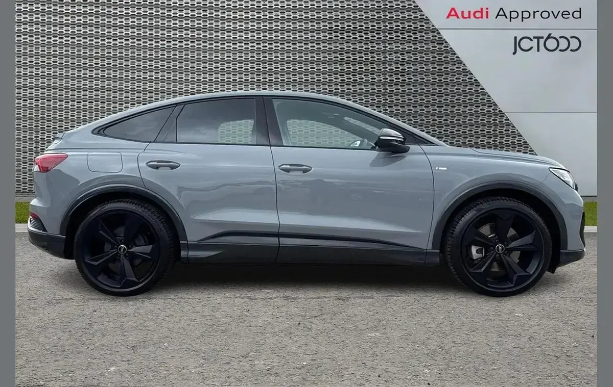 Used Audi Q4 e-tron Black Edition 206 kW (281 HP) 2025 Grey SUV