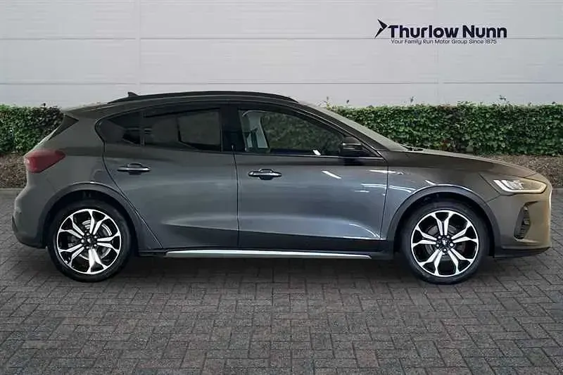 Używany Ford Focus Active 155 KM (114 kW) 2022 Szary Hatchback