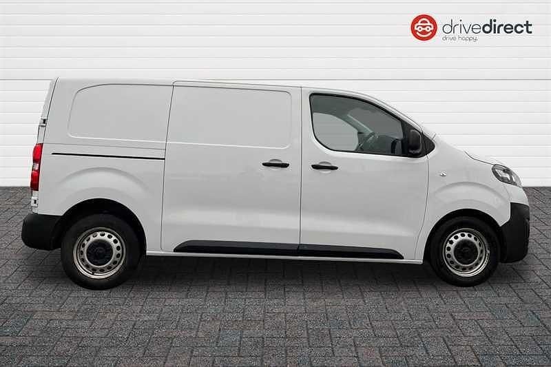 Used Vauxhall Vivaro 100 HP (73 kW) 2023 White MPV