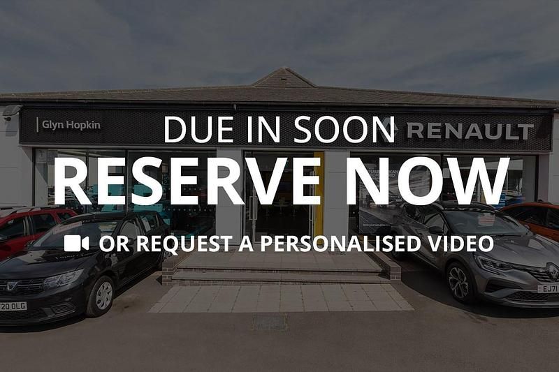 Used Renault Clio V Iconic 140 HP (102 kW) 2022 Velencia orange  Hatchback