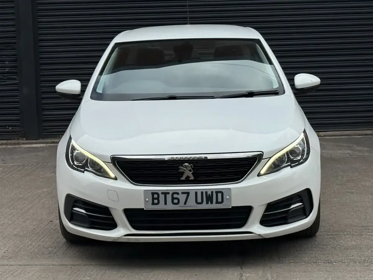 Used Peugeot 308 Active 2018 White Estate