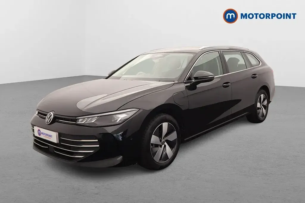 Used VW Passat Life 204 HP (150 kW) 2025 Black Estate