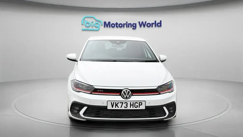 Begagnad VW Polo GTI 207 HK (152 kW) 2023 Vit Halvkombi