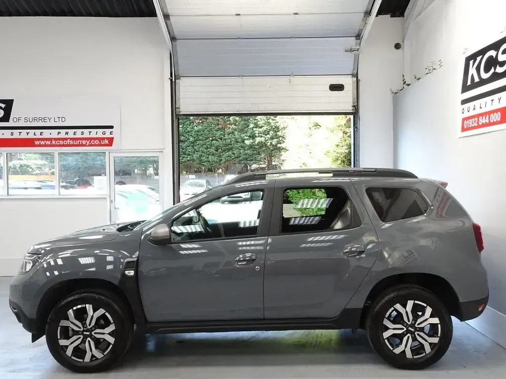 Used Dacia Duster Journey 90 HP (66 kW) 2024 Grey SUV