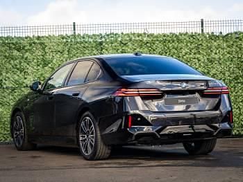 New BMW 530e M Sport 299 HP (219 kW) 2025 Black Sedan