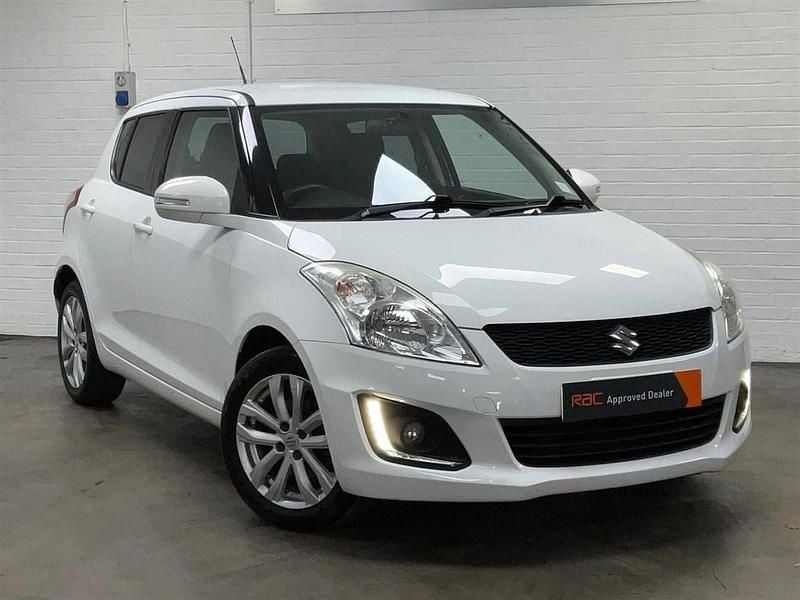 Used Suzuki Swift SZ4 2015 White Hatchback
