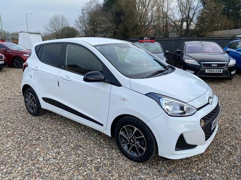 Used Hyundai i10 GO! 66 HP (48 kW) 2018 White Hatchback