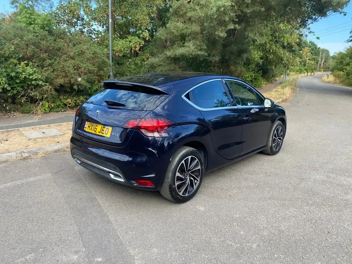 Used DS Automobiles DS4 Elegance 120 HP (88 kW) 2016 Blue Hatchback
