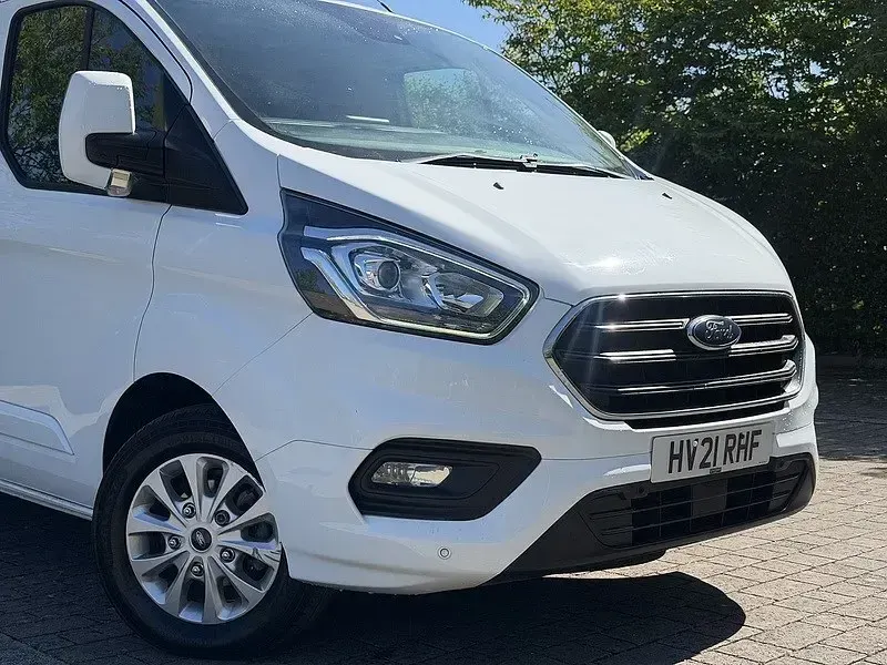 Używany Ford Transit Custom Limited 130 KM (95 kW) 2021 Biały Van