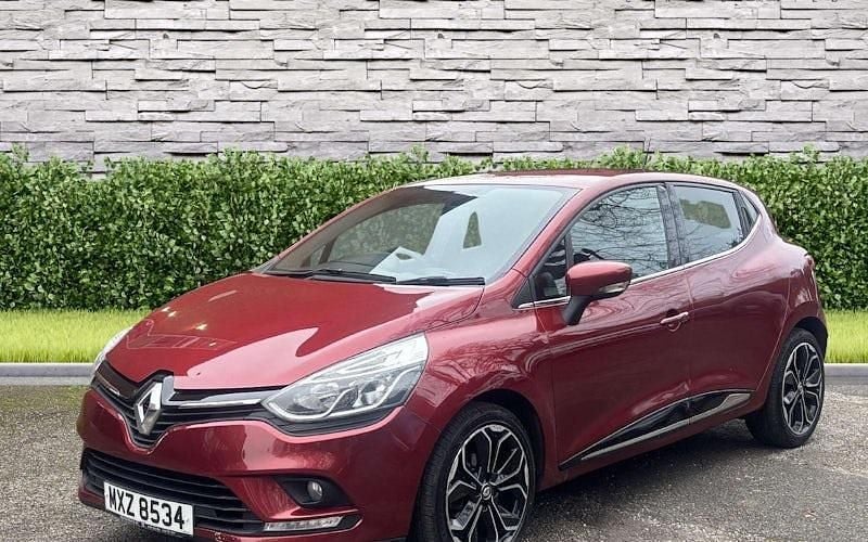 Used Renault Clio IV Iconic 90 HP (66 kW) 2019 Red Hatchback