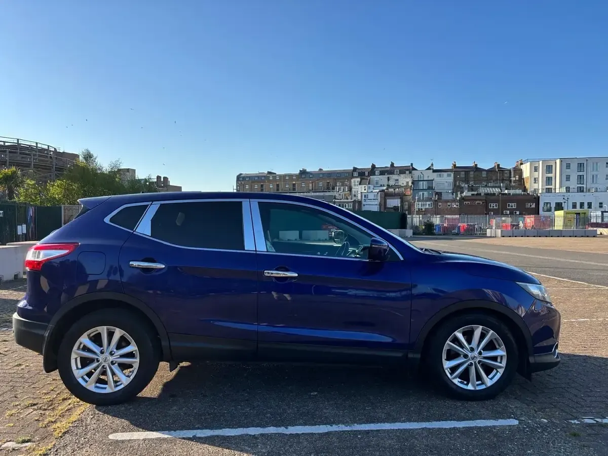 Used Nissan Qashqai Acenta Premium 115 HP (84 kW) 2014 Blue SUV