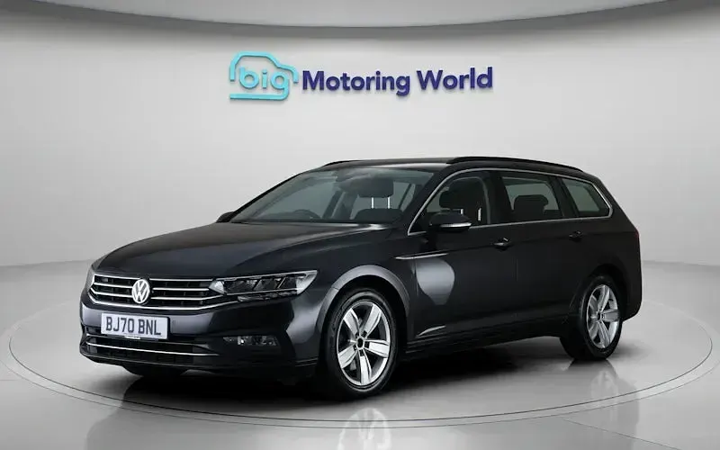 Usado VW Passat SE 150 HP (110 kW) 2020 Cinzento Carrinha