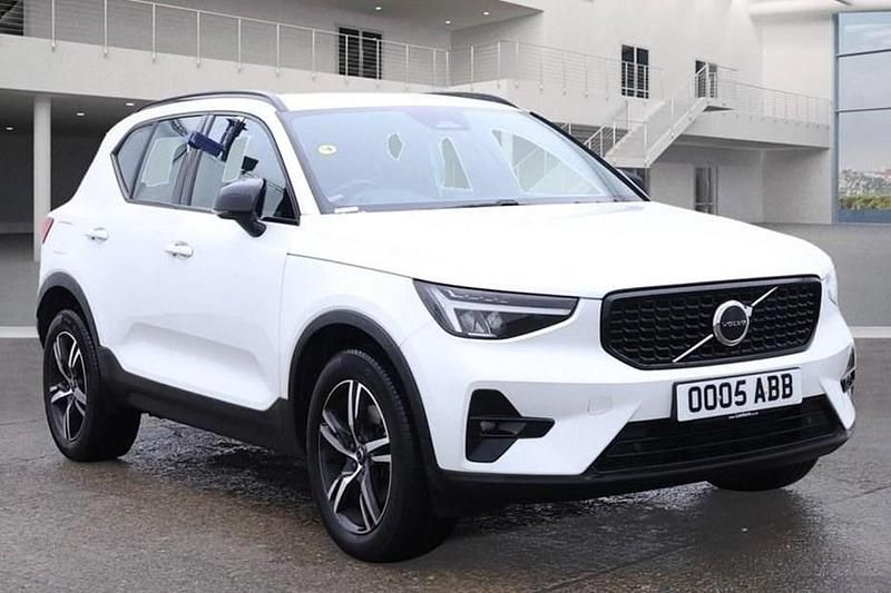 Used Volvo XC40 Plus 163 HP (119 kW) 2022 White SUV