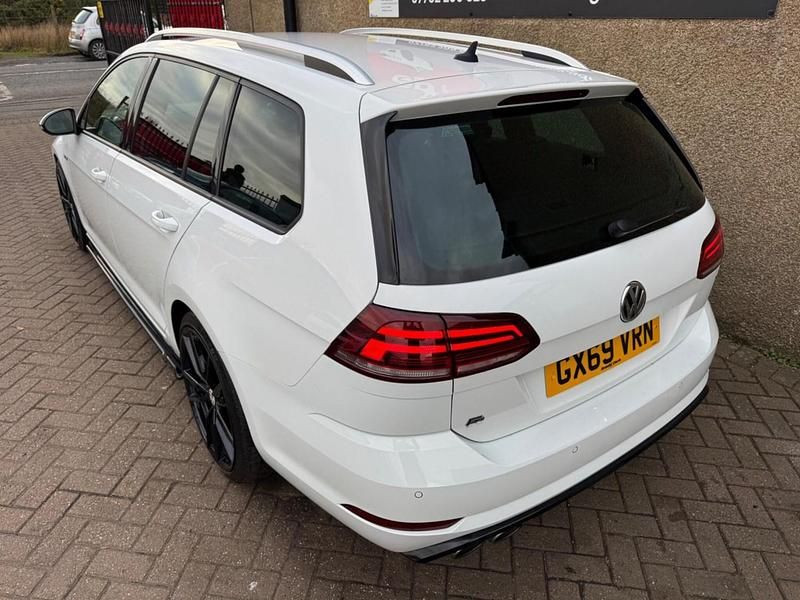 Usado VW Golf VII R 300 HP (220 kW) 2019 Branco Carrinha