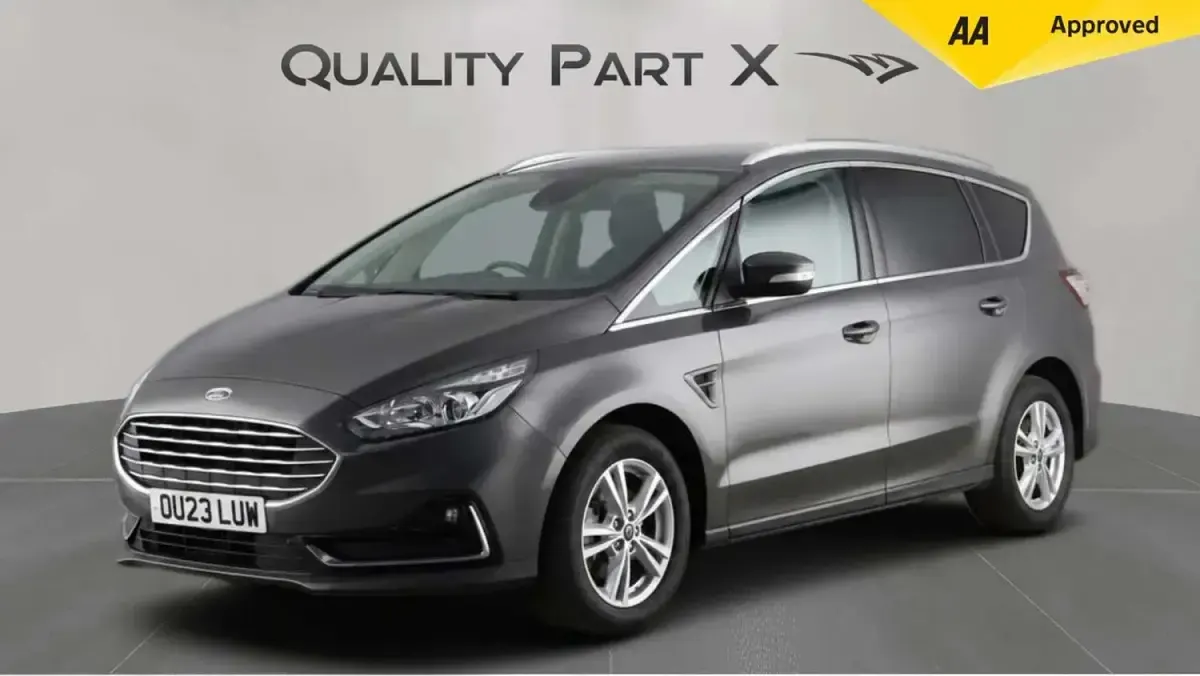 Used Ford S-MAX Titanium 190 HP (139 kW) 2023 Grey MPV