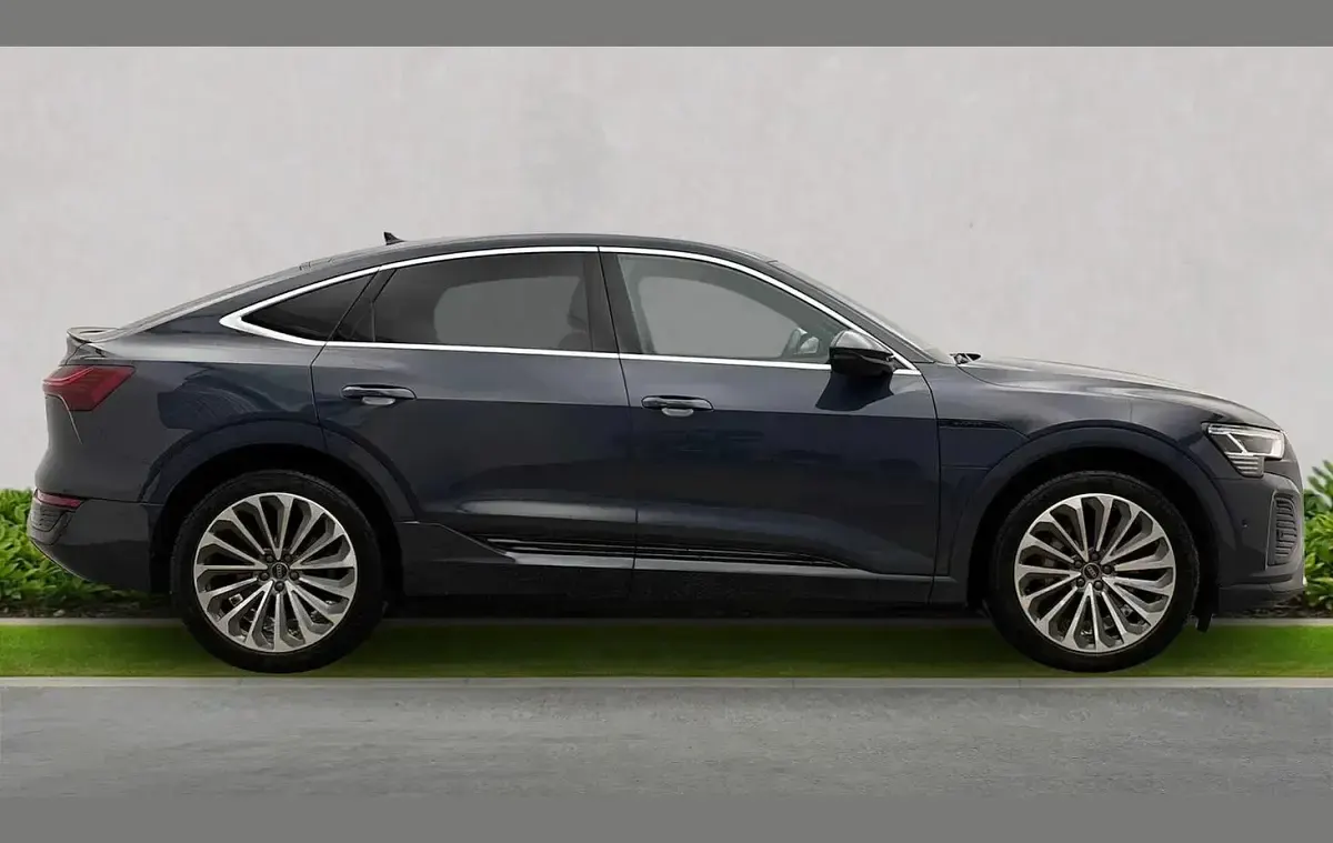 Used Audi Q8 e-tron S-Line 300 kW (408 HP) 2023 Blue SUV