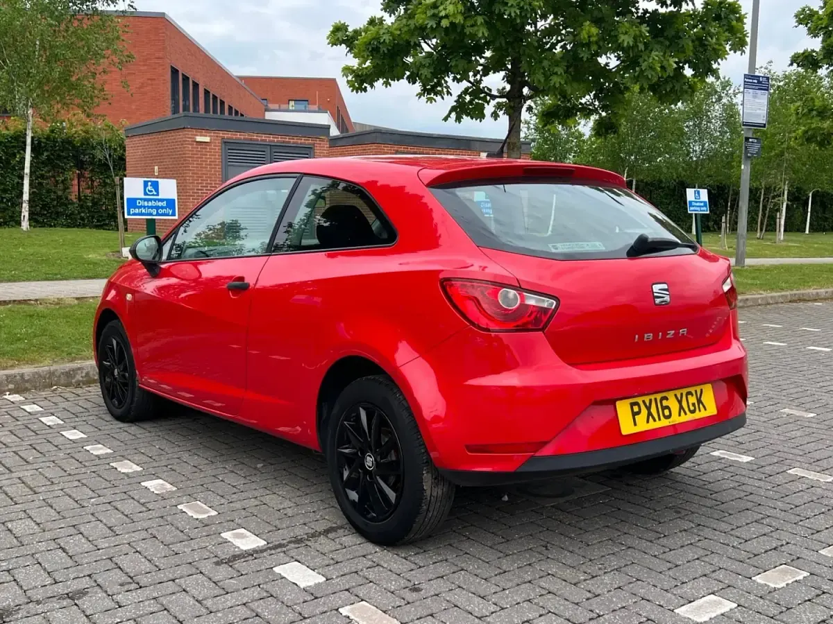 Usado Seat Ibiza SOL 2016 Vermelho Citadino