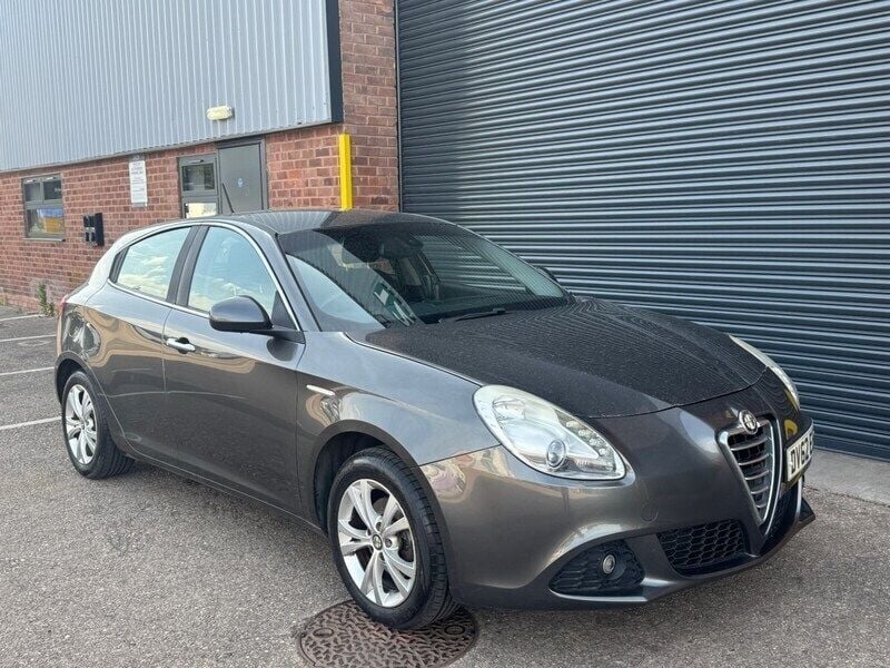 Grey Used 2012 Alfa Romeo Giulietta Lusso Hatchback | £1,895 (Super price) - Image 1/4