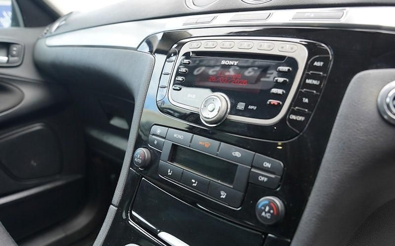 Used Ford S-MAX Titanium 163 HP (119 kW) 2014 MPV