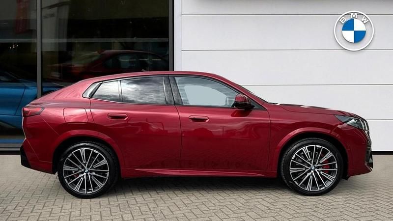 Usado BMW X2 M Sport 168 CV (123 kW) 2025 Rojo SUV
