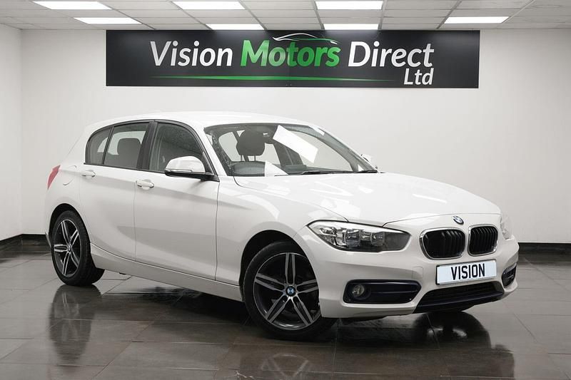 Used BMW 118 Sport Line 2017 White Hatchback