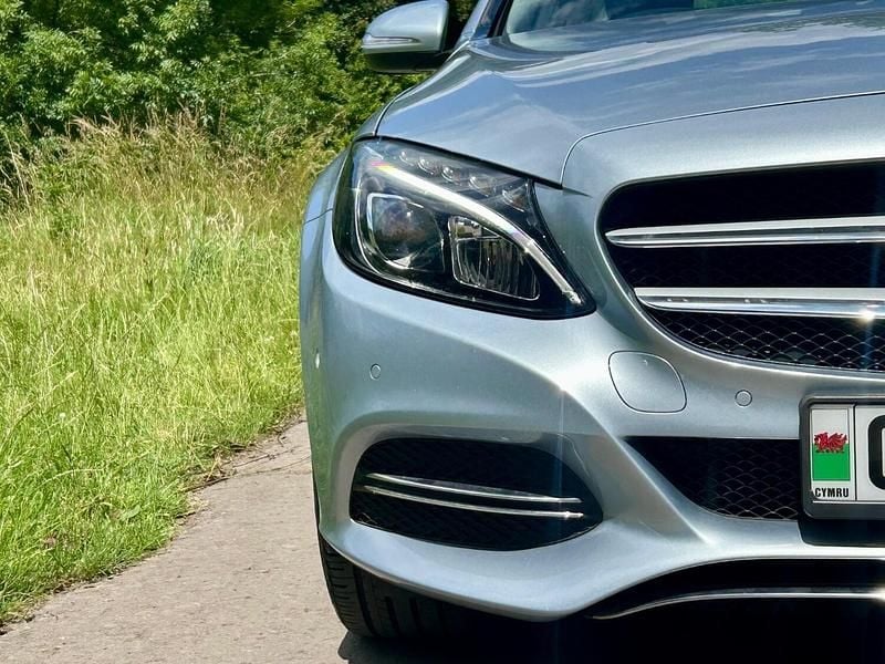 Used Mercedes C200 Premium 185 HP (136 kW) 2014 Silver Sedan