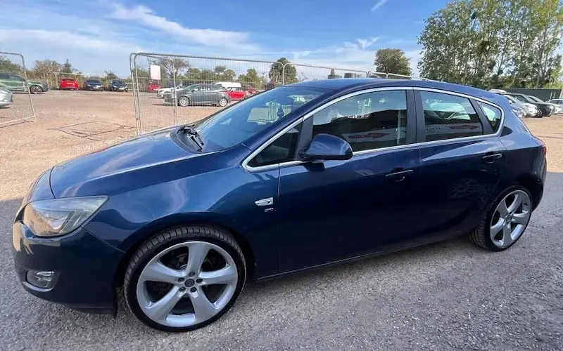 Used Vauxhall Astra SRi 116 HP (85 kW) 2010 Hatchback