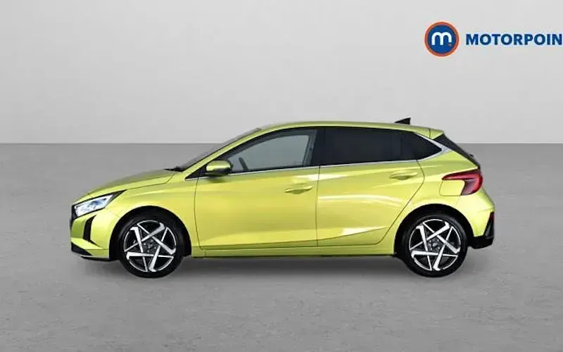 Used Hyundai i20 Premium 101 HP (74 kW) 2025 Green Hatchback