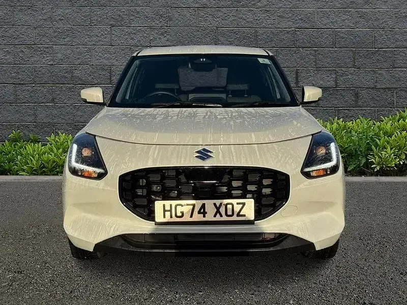 Usado Suzuki Swift 82 HP (60 kW) 2025 Branco Citadino