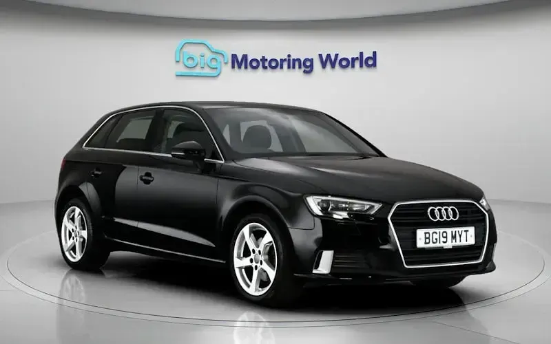 Used Audi A3 Sportback Sport 116 HP (85 kW) 2019 Black Hatchback
