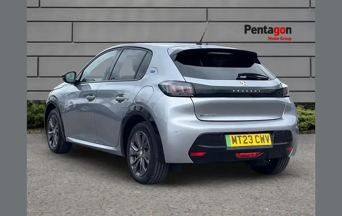Used Peugeot e-208 Allure+ 100 kW (136 HP) 2023 Grey Hatchback