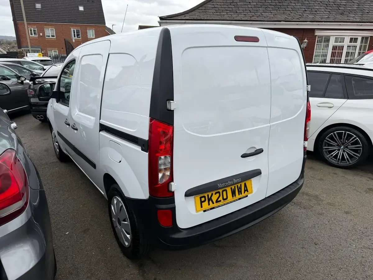 Used Mercedes Citan 109 94 HP (69 kW) 2020 White MPV