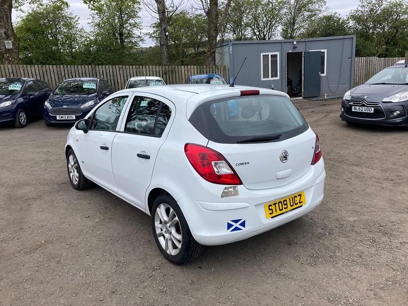 Second-hand Vauxhall Corsa 2009 Alb Hatchback