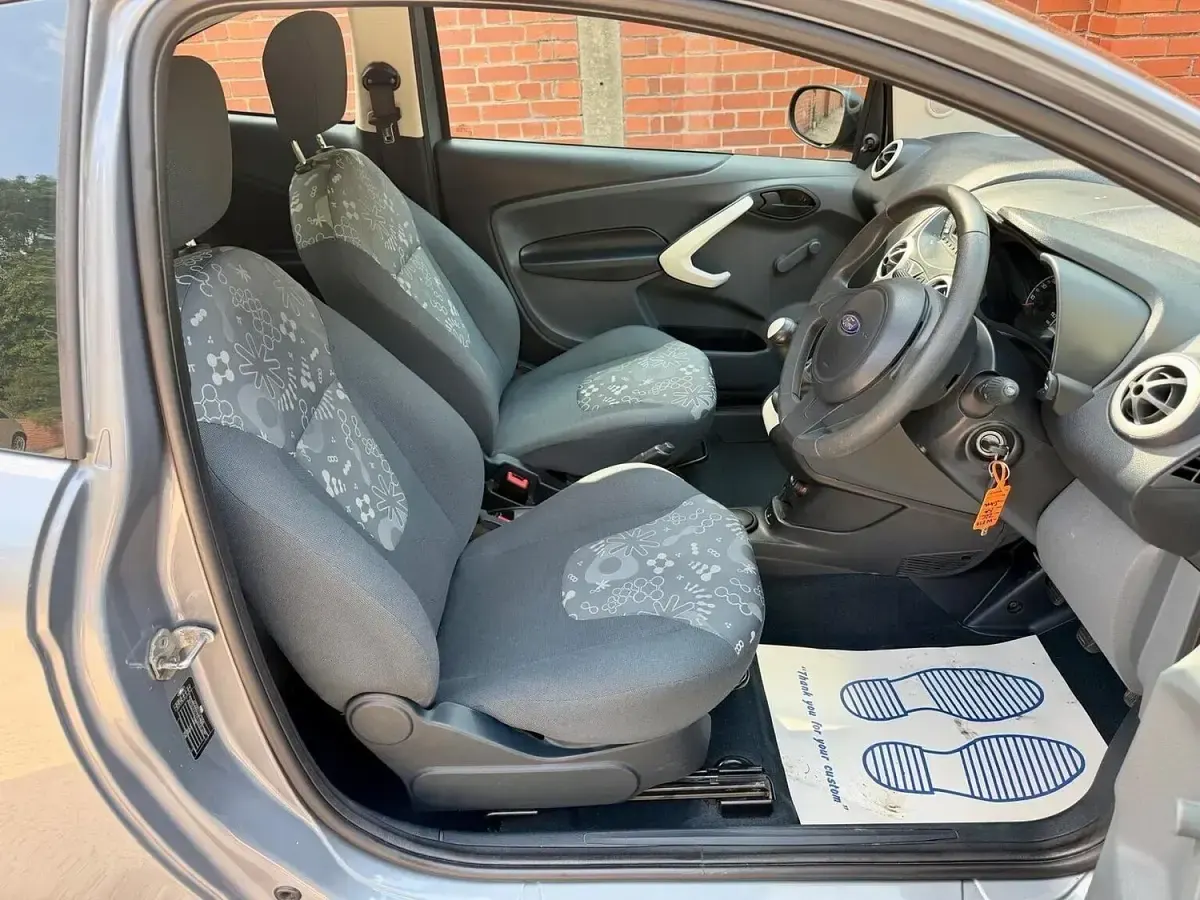 Used Ford Ka Studio 69 HP (50 kW) 2010 Silver Hatchback