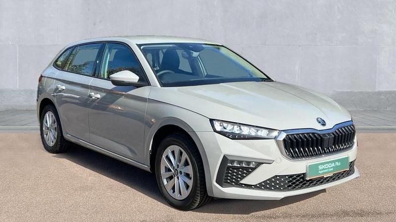 Meteor grey Used 2025 Skoda Scala SE Hatchback | £20,900 (Expensive) - Image 1/4