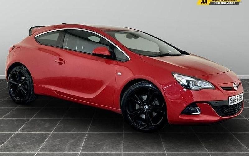 Red Used 2015 Vauxhall Astra GTC Edition Coupe | £5,995 (Fair price) - Image 1/2