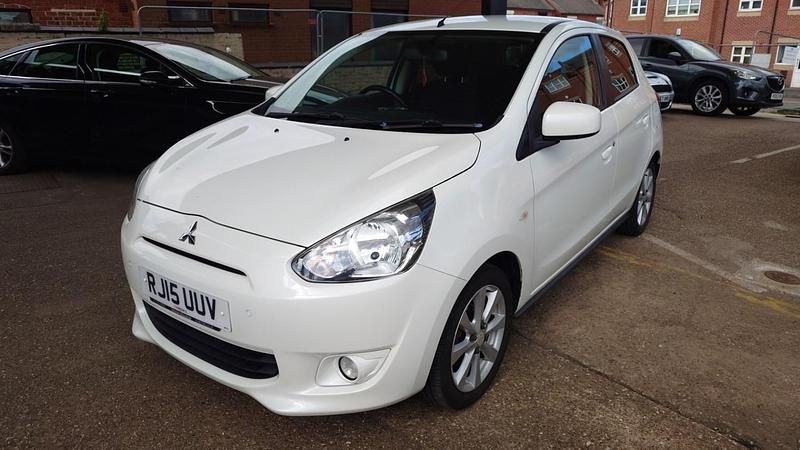 Usado Mitsubishi Mirage 2015 Branco Citadino