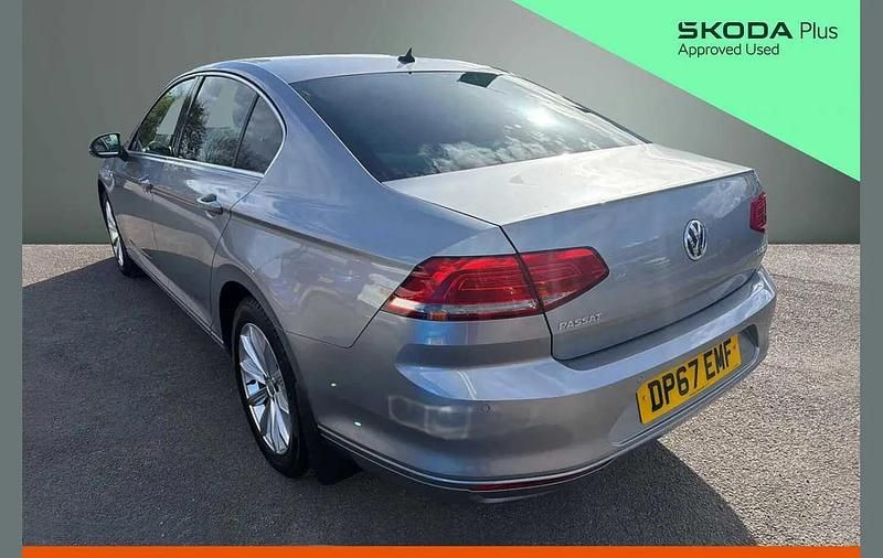 Used VW Passat Business 147 HP (108 kW) 2018 Silver Sedan