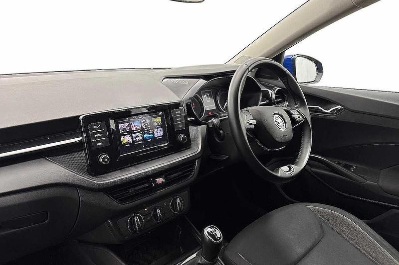 Used Skoda Fabia Comfort 59 HP (43 kW) 2022 Energy blue Hatchback