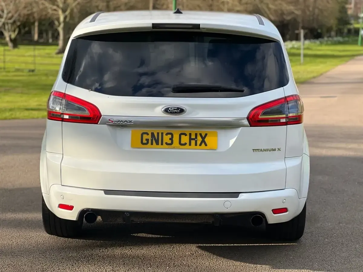 Usado Ford S-MAX Titanium X 200 HP (147 kW) 2013 Branco Monovolume