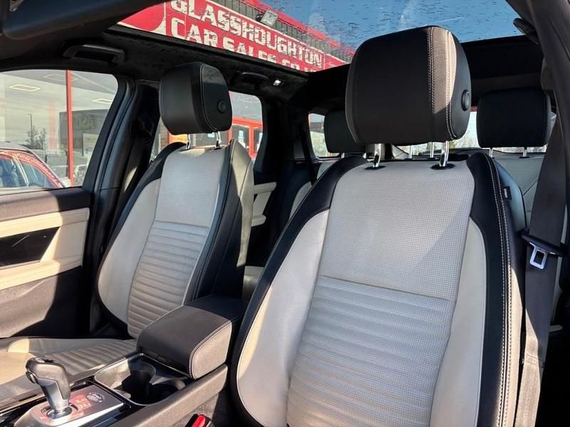 Used Land Rover Discovery Sport Urban Edition 163 HP (119 kW) 2023 White SUV