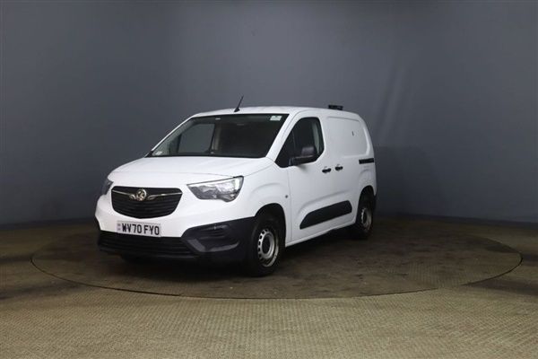 White Used 2020 Vauxhall Combo Edition MPV | £7,500 (Fair price) - Image 1/1
