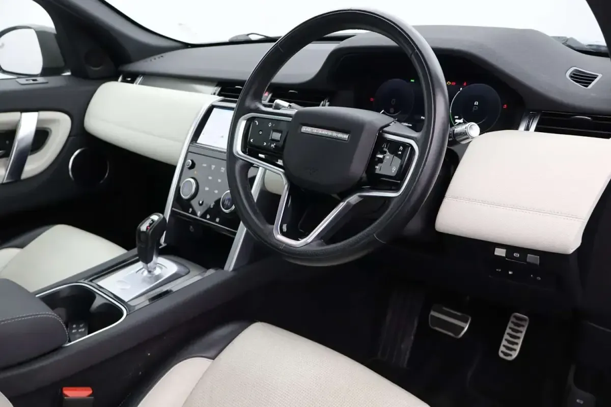 Used Land Rover Discovery Sport SE Dynamic 309 HP (227 kW) 2021 Black SUV
