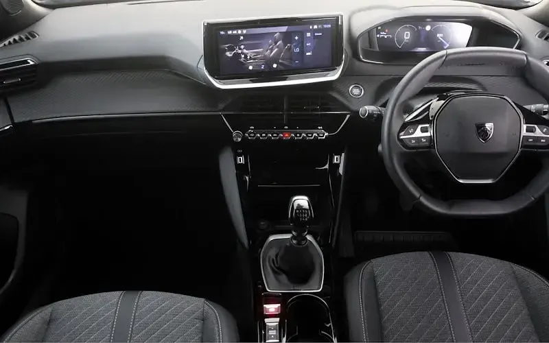 Used Peugeot 2008 Allure 131 HP (96 kW) 2024 Grey SUV